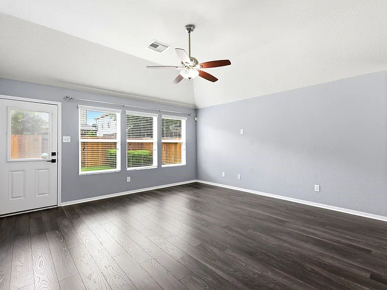 15002 Miller Meadows Ln — Photo 12