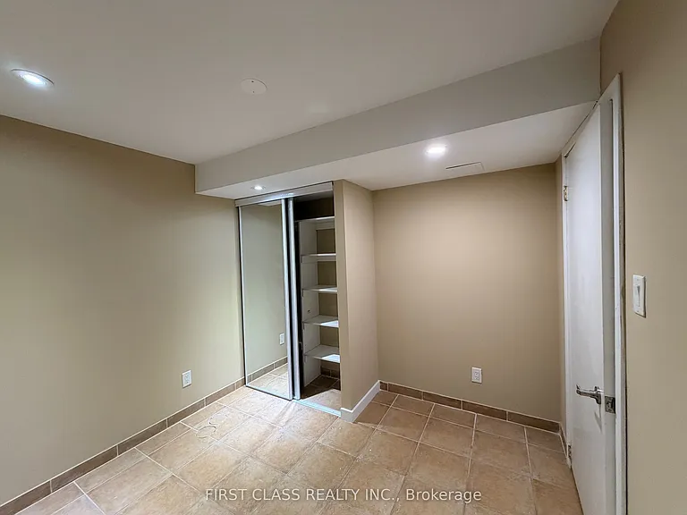 41 Horstman St #BASEMENT — Photo 4
