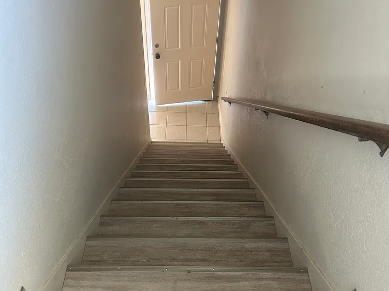 1765 Queen Ave SW — Photo 40