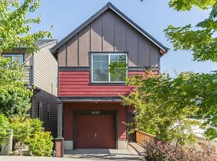 8849 NE Wasco St, Portland, OR 97220