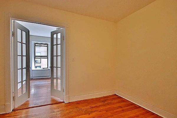 1st image of 11 Jones St APT 17