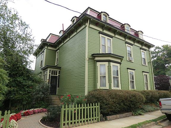 5th image of 872 Liberty St