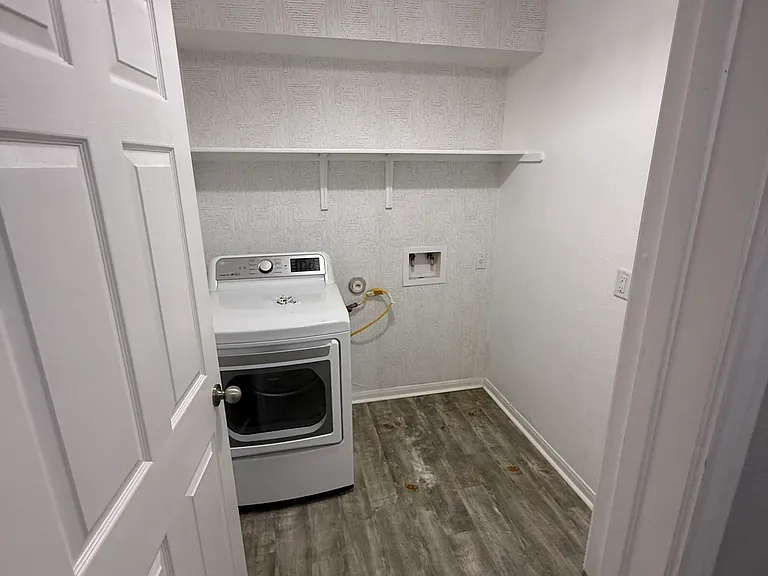 18421 Weatherby Ln — Photo 17