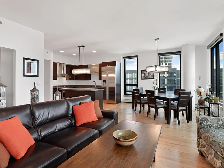 1240 S 2nd St #1305 — Photo 2