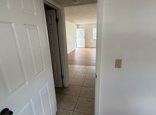 3201 49th St N APT 6, Saint Petersburg, FL 33710