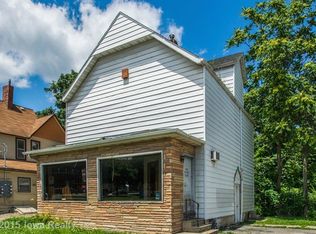 2221 University Ave, Des Moines, IA 50311