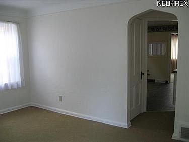 2nd image of 13819 Highlandview Ave