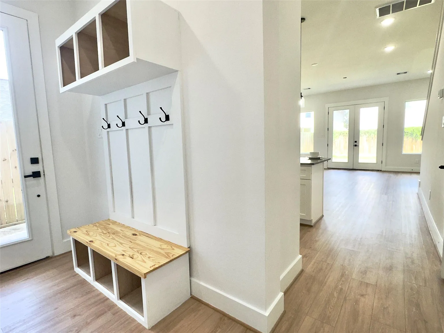 3 bed, 3.5 bath, 1792 sqft, $2,250 — Photo 3