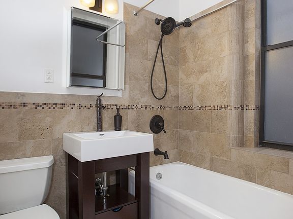 4th image of 105 E 15th St APT 38
