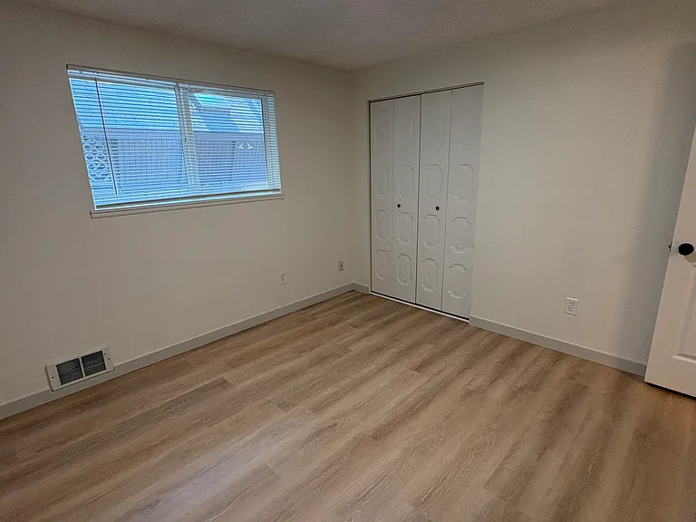 102-104 W Cora Ave #102 — Photo 14