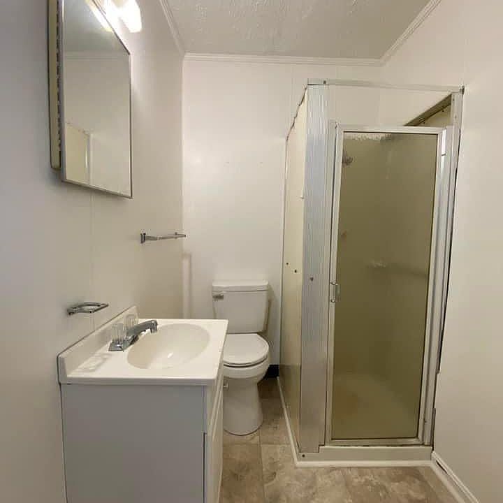 2nd image of 214 S Dixie Hwy APT C