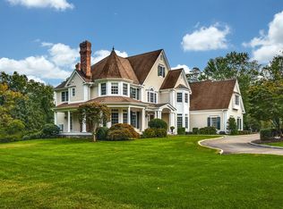 14 Skyview Ln, New Canaan, CT 06840