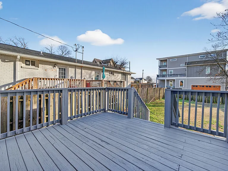 1103 Summit Ave — Photo 23