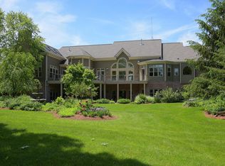 39450 Delafield Rd, Oconomowoc, WI 53066