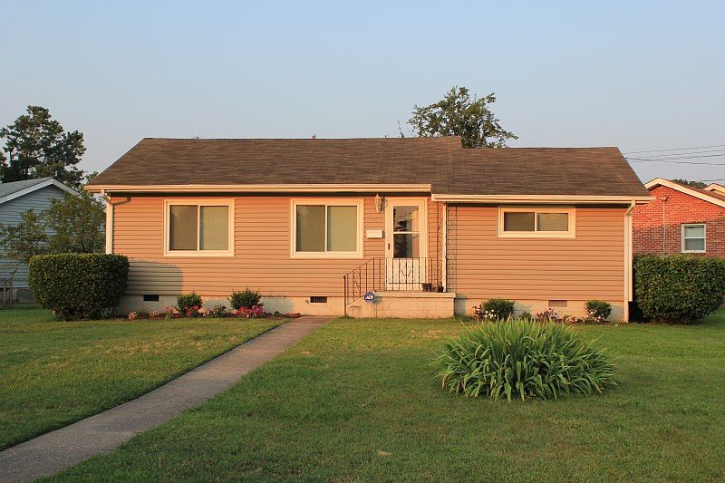 1st image of 516 Henderson St