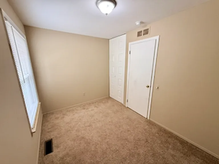 2802 Willow Ct — Photo 15