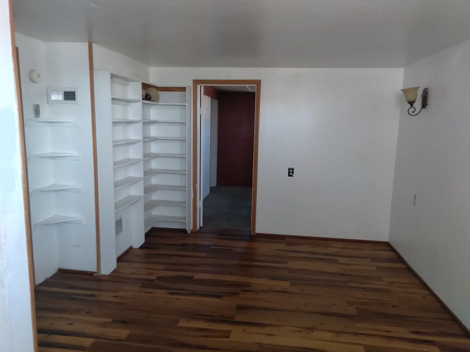 4 bed, 1945 sqft, $2,150 — Photo 4