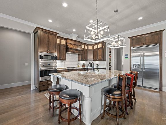 5th image of 6779 N Pira Ave