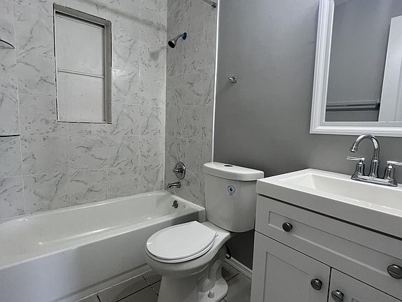5th image of 75 Cypress St #42