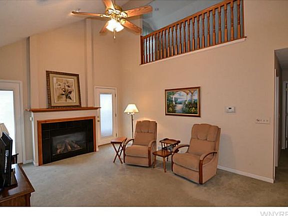 4th image of 40 Mayfield Dr