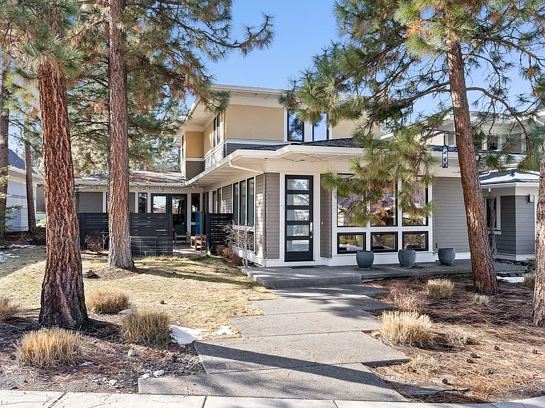 2325 NW Lolo Dr — Photo 2