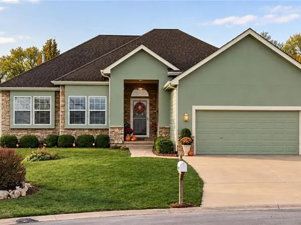 16911 Tucker Ct, Basehor, KS 66007