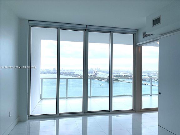 4th image of 2020 N Bayshore Dr APT 3208