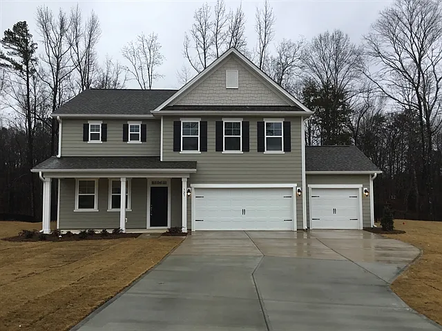 327 Elmhurst Dr — Photo 1