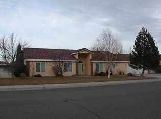 2609 Ficus Dr, West Richland, WA