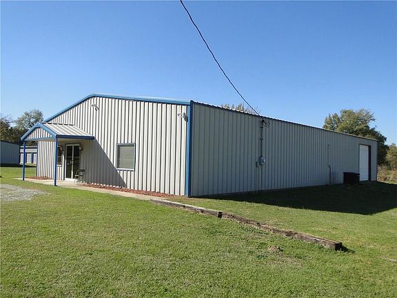 2nd image of 210 Atwood