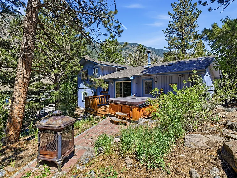 2130 Flat Iron Dr — Photo 16