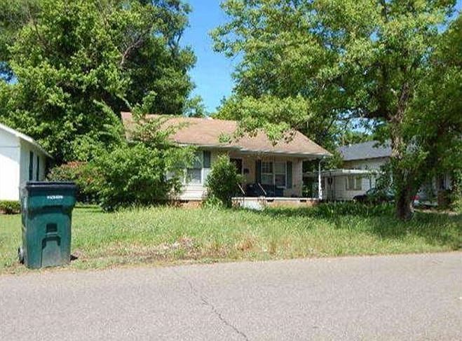 2nd image of 202 Virginia St
