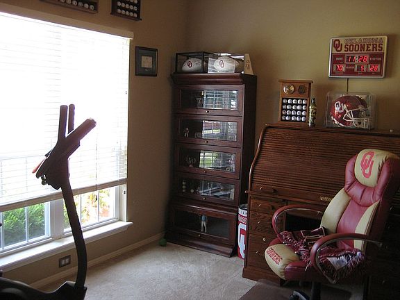 Study or 4th bedroom