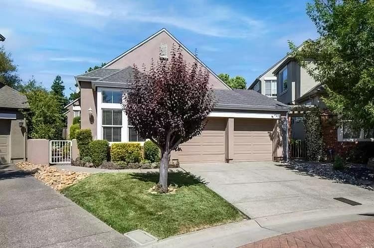 1st image of 18 Wedgewood Ct