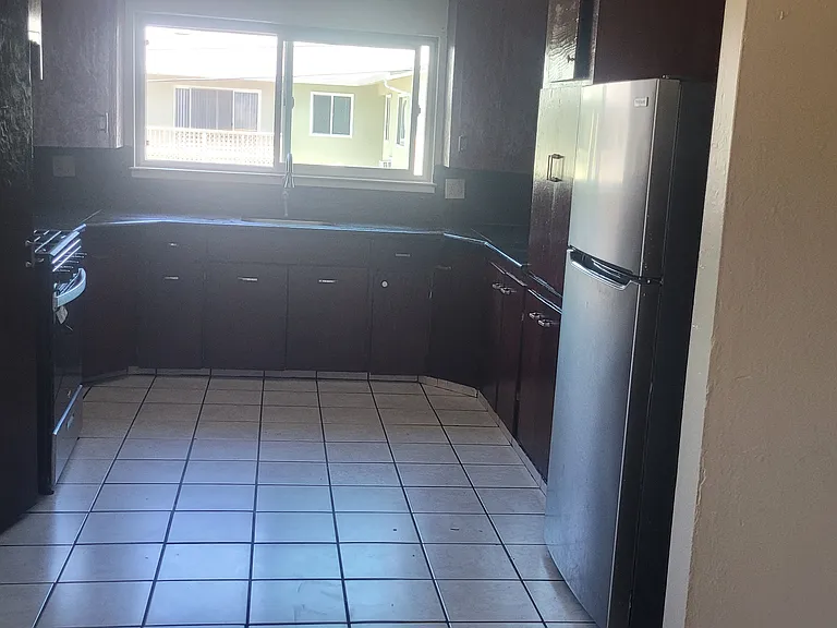 1852 Robin Ln #B — Photo 5