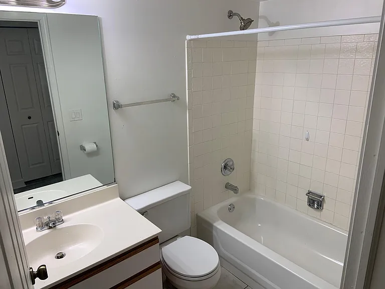 2213 Camden Ln — Photo 17
