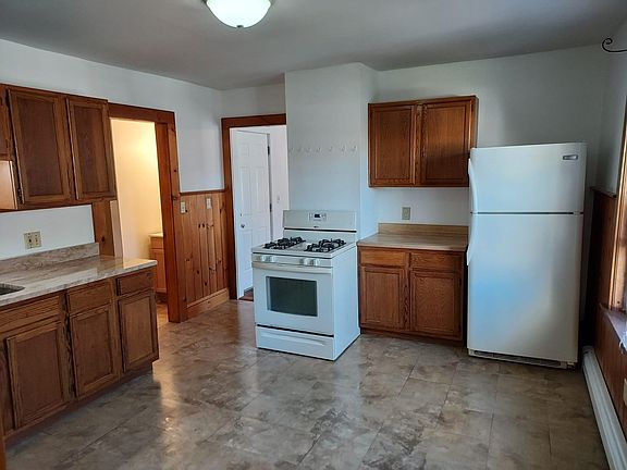 5th image of 14 Summer Ave #2L