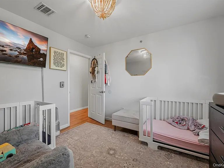 42 Leonard St — Photo 23