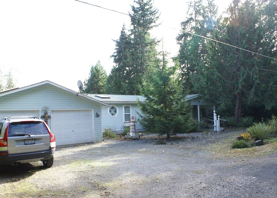 1st image of 20900 Lincoln Pl NE
