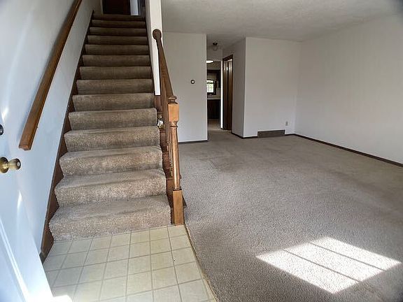 2nd image of 1517 W Daytona Dr #1