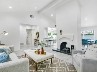 2392 E El Chorro Way, Palm Springs, CA 92264