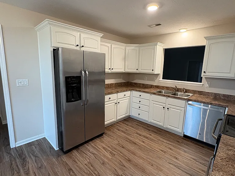 8233 Rachel Ln — Photo 6