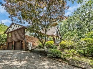188 Bagatelle Rd, Melville, NY 11747