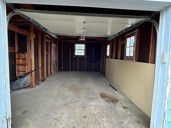 5th image of 2443 10th Avenue Ct