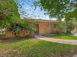 8428 Swiftwater Ln, Houston, TX 77075