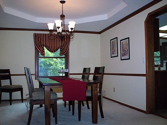 3rd image of 9769 Hounsdale Dr
