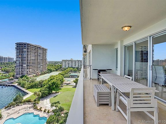 4th image of 11111 Biscayne Blvd Unit 1407