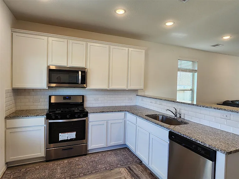 31322 Whitfield Ct — Photo 12