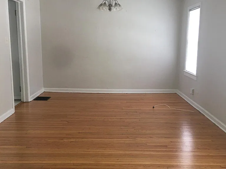 616 E 63rd St — Photo 21