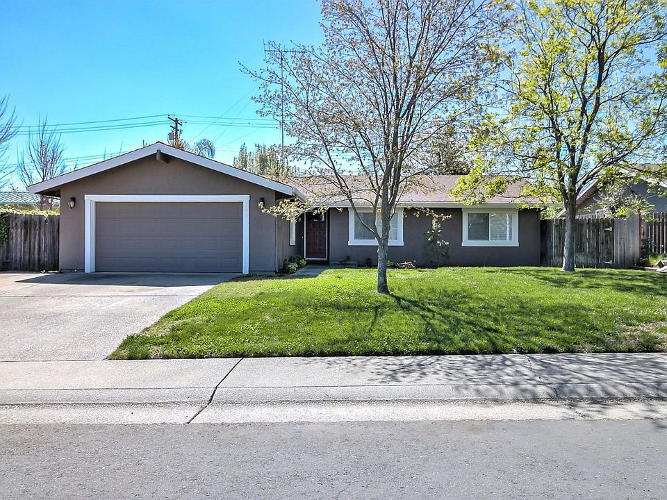1st image of 103 Sierra Woods Cir